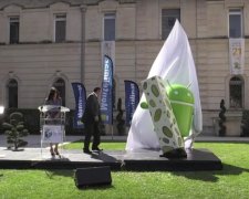 Пам'ятник Android з'явився в столиці нуги