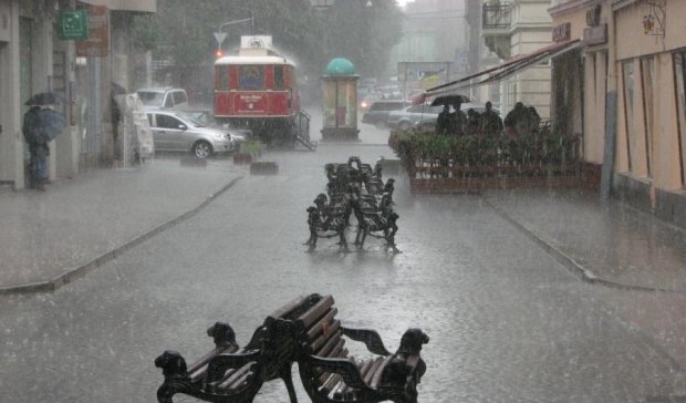 Львів "поплив" після сильної зливи