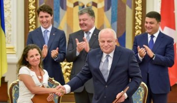 Угоду між Україною і Канадою підписали два українці