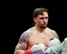 Александр Усик с дочерью на вечере бокса во Львове