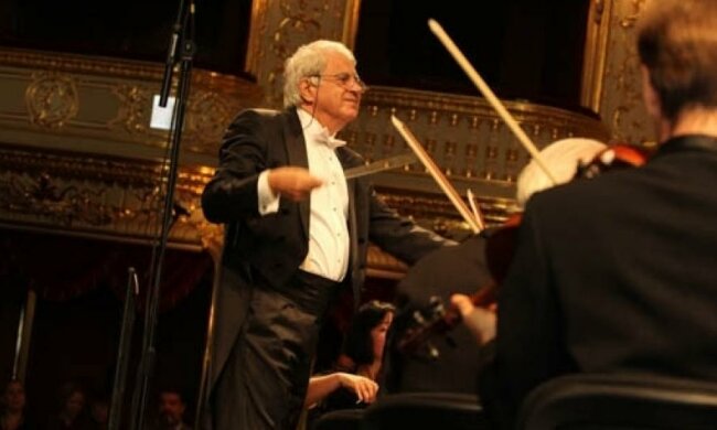 Одесситов порадуют "золотыми" скрипками