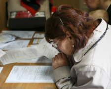 Доплати до пенсій та монетизація субсидій: як вплинуть на ціни "покращення" від Гройсмана та Реви
