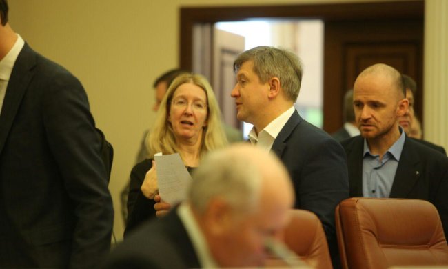 Супрун забула про епідемію і заборонила українцям фрукти