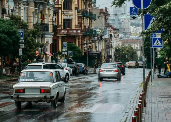 Авто, Київ, фото із соцмереж