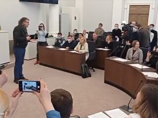 Депутатський хор, скріншот із відео