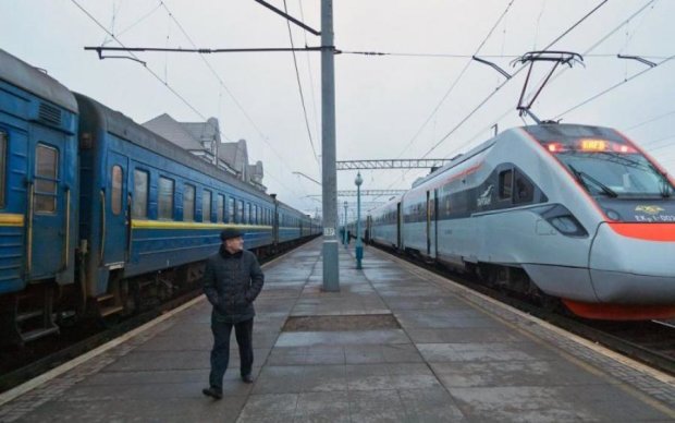 Ніякої Німеччини: Укрзалізниця продовжить возити на радянському мотлоху