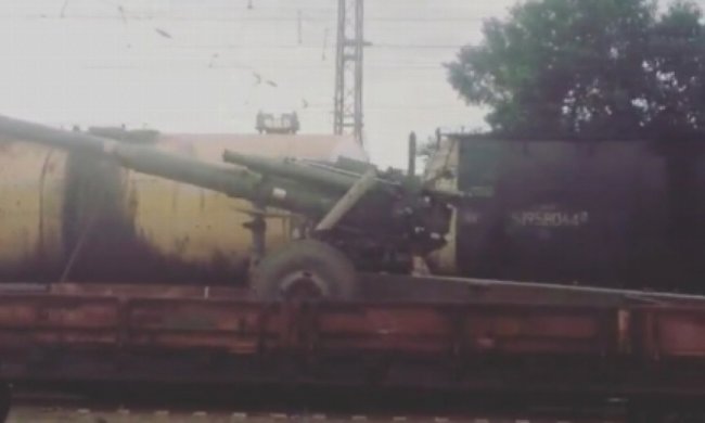 Россия отправила в Иловайск 6 вагонов военной техники 