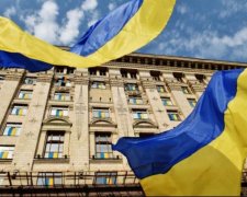 П'яні підлітки спалили прапор України