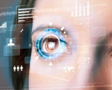Новые контактные линзы позволят увидеть поверхность Луны