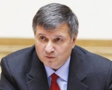 Аваков вимагає скликання РНБО