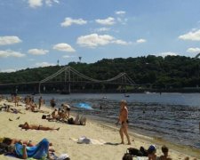 Де в Києві сходити на пляж