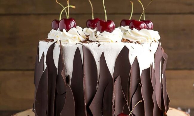 Шоколадний торт, фото: instagram.com/hectorjimenezbravo
