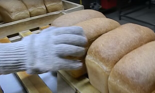 Скрин, видео YouTube хлеб