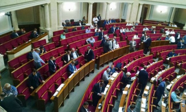 Нардепы надумали отменить запрет на коммунистическую пропаганду 