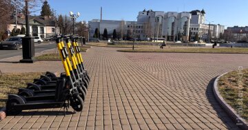 Електросамокати на вулицях міста