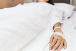 Украинцы массово травятся китайскими фруктами: боль, рвота, потеря сознания
