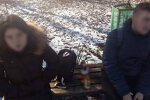 Дівчина розпивала алкоголь з підлітком: Facebook Ювенальна превенція Прикарпаття