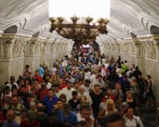 Студент в метро напав на поліцейського з розвідним ключем
