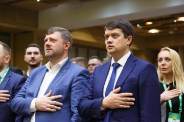 Дмитро Разумков, Facebook