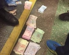 Прикордонник відкрив платну дірку в паркані (фото)