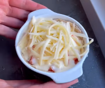 Мінікіші з червоною рибкою та броколі: фото скрін рецепту