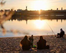 Українці, риболовля, фото з тг-каналу "Де відпочити Київ?🌸"