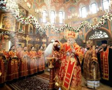 Московські попи віджимають храм у немирівців