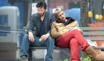 Зіркою мережі став прес-секретар Путіна у червоних штанах (фото)