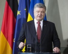 Порошенко вилетів до США