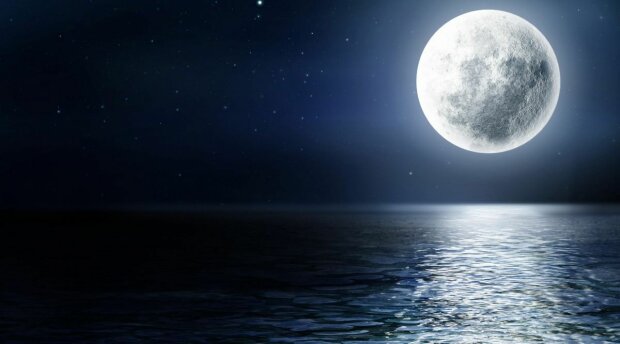 Місяць у повні, фото: ukr.media
