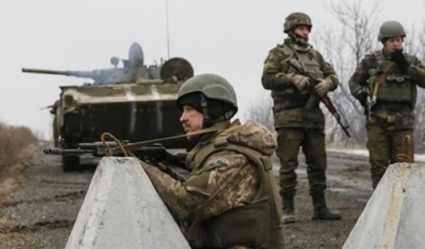 Донецкие боевики обстреляли автомобиль с мирным населением