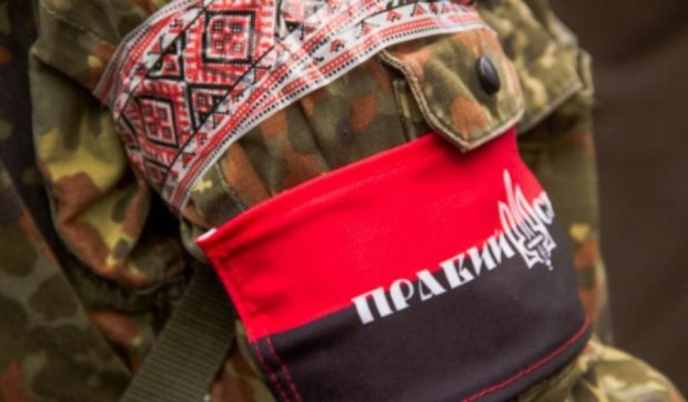 «Правый Сектор» на админгранице Крыма взяток не берет, но просит сигарет 