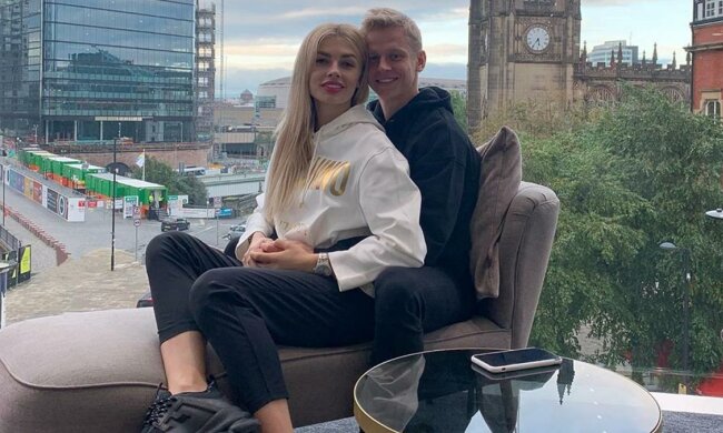 Наречена Зінченка в рожевих сандалях зізналася, що більше не кохає футболіста: "Вибач"