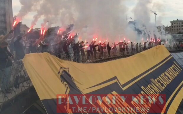 На Майдані в Києві палять