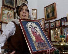 Божевільна Поклонська полізла в релігію і кіно