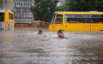 Погода на 16 червня: потужні дощі затоплять українців