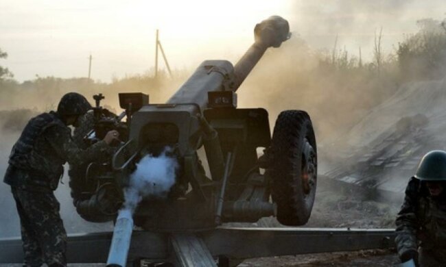 Бойовики б'ють по Щастю з танків і мінометів - Булатов 