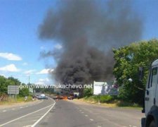  Видео начала конфликта в Мукачево выложил московский телеканал