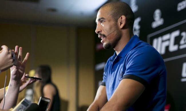 Альдо: Я нокаутирую Холлоуэя