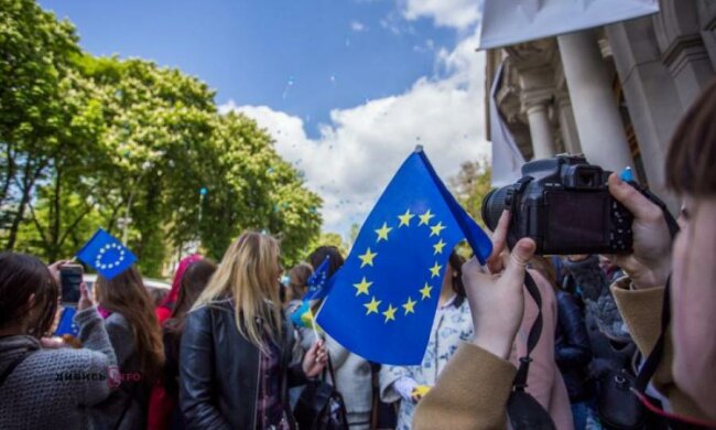 Большинство украинцев не знают, как работает безвиз