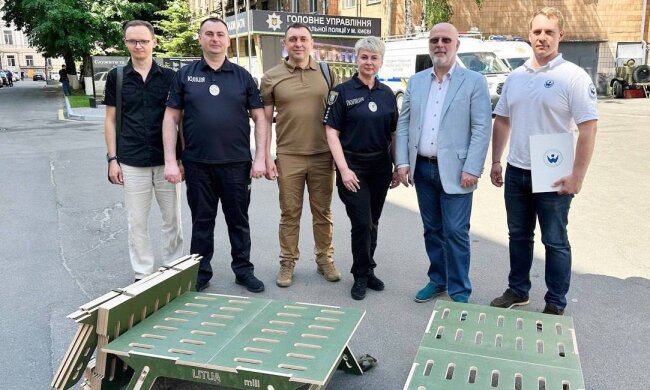 Президент АППУ Григол Катамадзе передал важное оборудование МВД: "Я хорошо знаю груз полицейских"