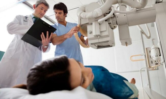 Відому співачку терміново госпіталізували з передозуванням