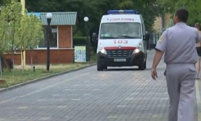 Три тернополянки "приросли" к унитазу после плотного ужина, вот вам и грибы