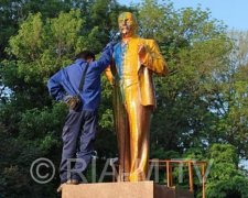 В Мелитополе демонтировали все памятники Ленину