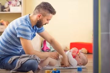 Мужской декрет, скриншот: Youtube