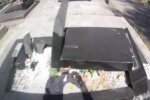 На Львівщині зловили цвинтарного вандала - трощив могили та пам'ятники, топтав квіти - випадкові очевидці прозріли