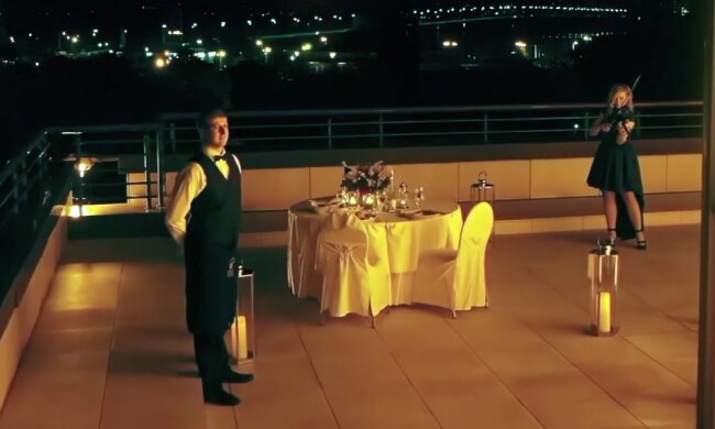 Романтический ужин, скриншот из видео
