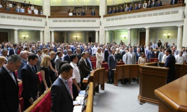 Кнопкодави і прогульники: чи вигідно українцям годувати Раду