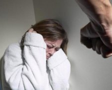 Домашнє насильство: адвокати стали на захист українок