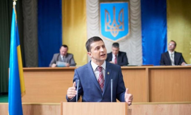 Сбили на взлете: эксперт уничтожила Зеленского-политика